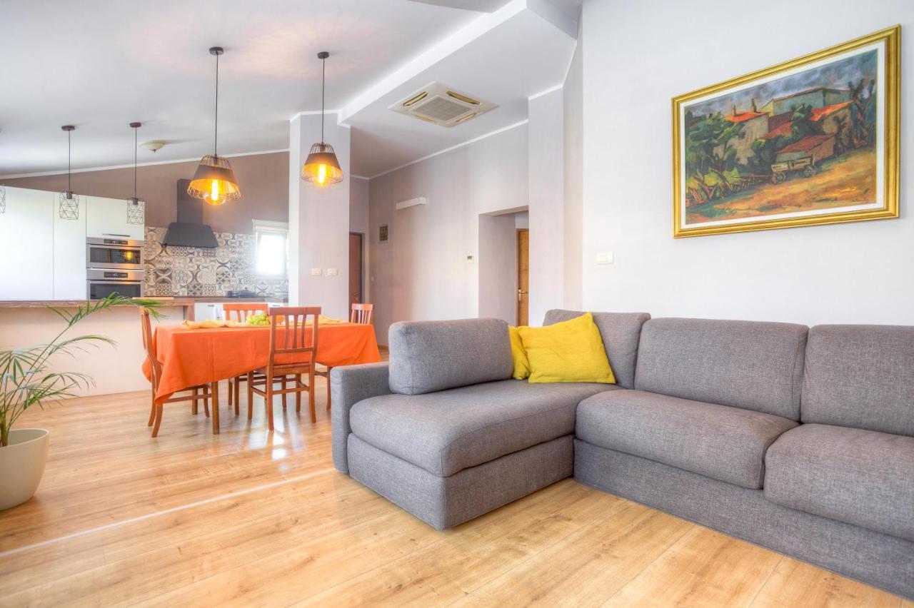 Diconi Appartement Pula Buitenkant foto