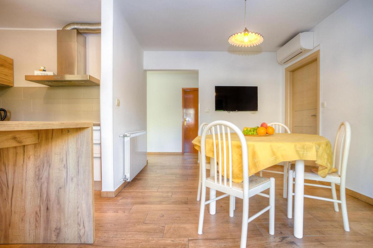 Diconi Appartement Pula Buitenkant foto